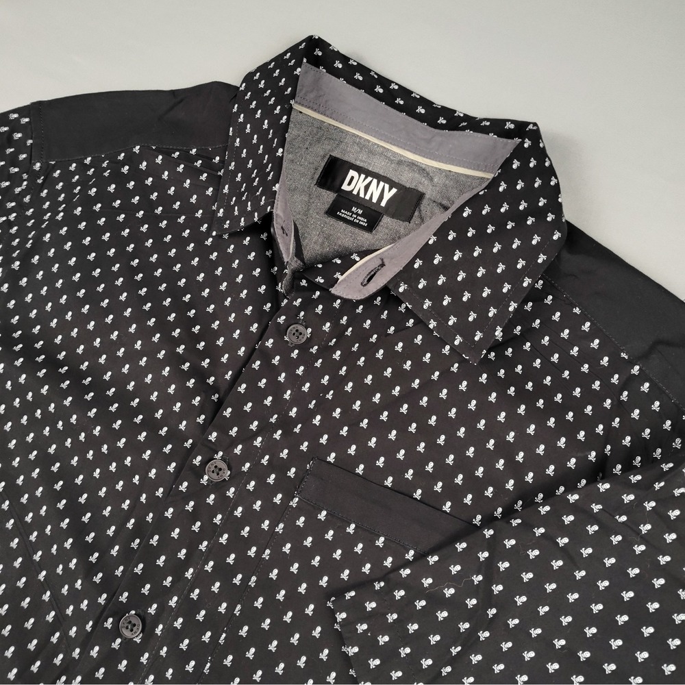 DKNY Mens M Black Skull And Crossbones Print Button Down Shirt 100% Cotton